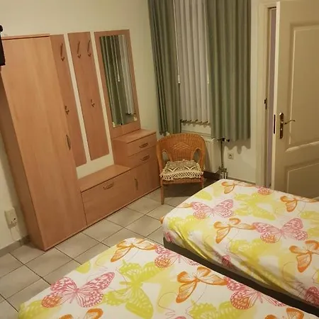 Ξενοδοχείο Hotel-cafe Knoors-meeks Stein Urmond