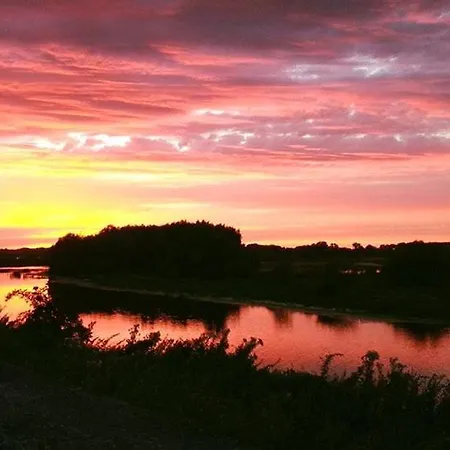 Hotel-cafe Knoors-meeks Stein Urmond 酒店 Berg