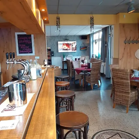 Ξενοδοχείο Hotel-cafe Knoors-meeks Stein Urmond Berg