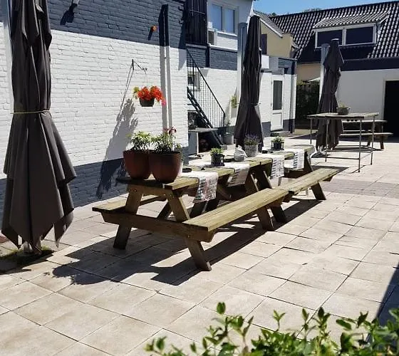 Hotel-cafe Knoors-meeks Stein Urmond 酒店