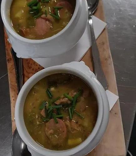 Отель Hotel-cafe Knoors-meeks Stein Urmond